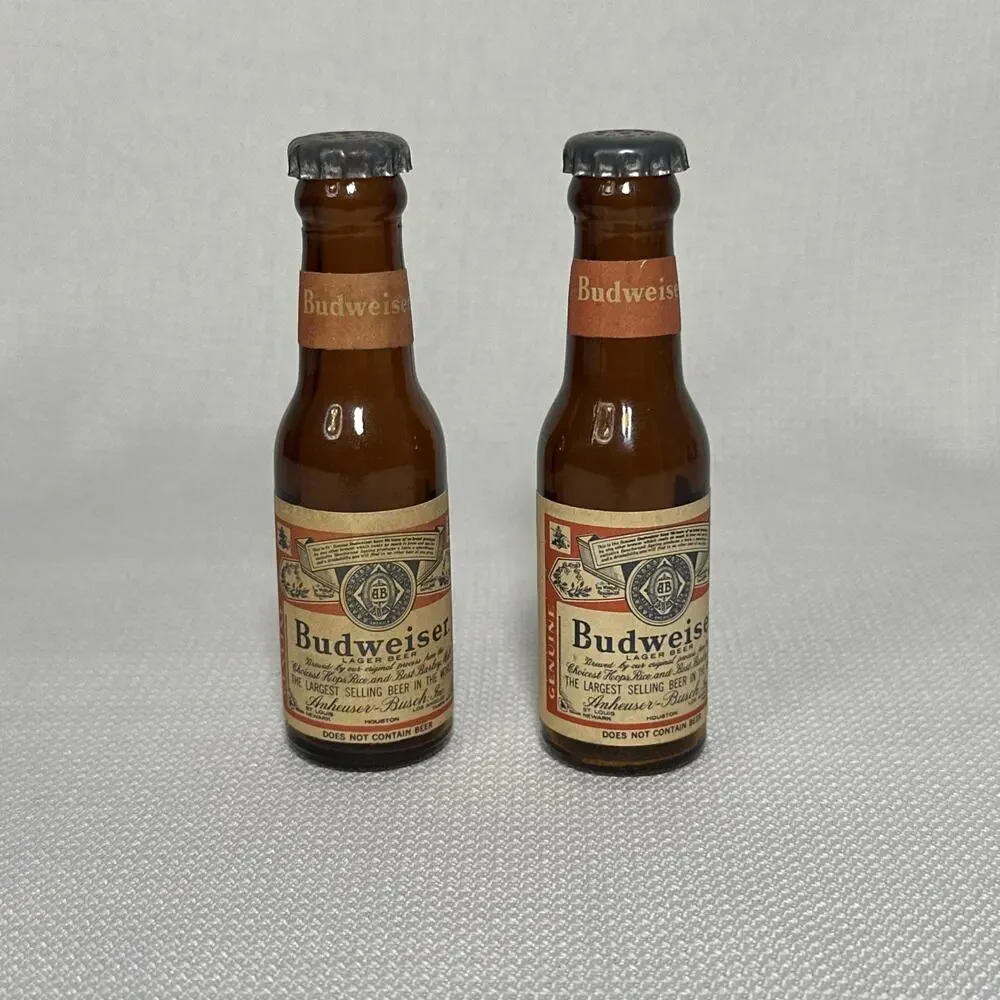 BUDWEISER BEER ADVERTISING GLASS SALT AND PEPPER SHAKERS WITH Metal TOPS